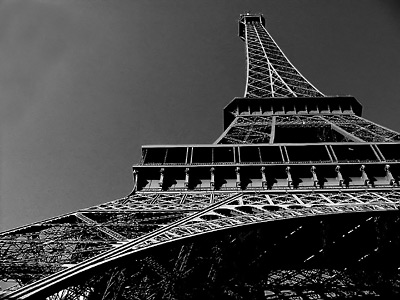 Tour Eiffel en noir et blanc